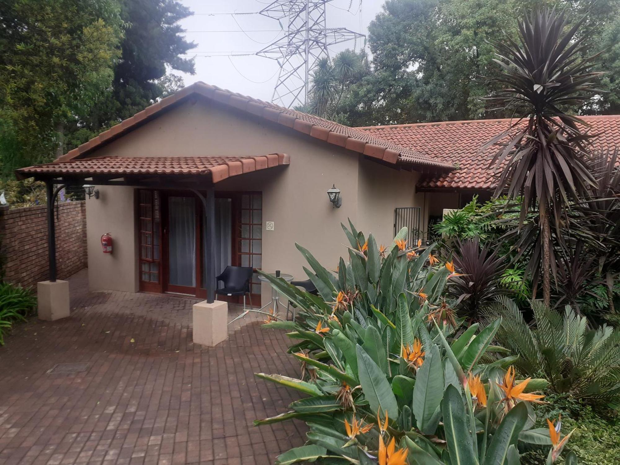 Serenight Guesthouse Pretoria-Noord Exteriör bild