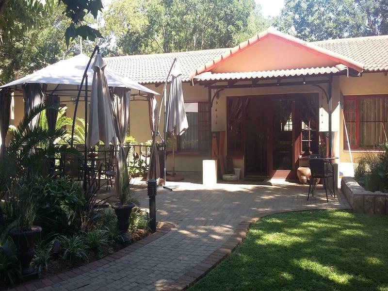 Serenight Guesthouse Pretoria-Noord Exteriör bild